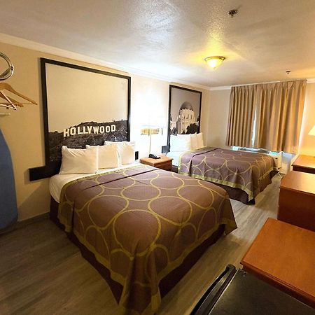 Мотель Super 8 By Wyndham Hollywood/La Area Лос-Анджелес Екстер'єр фото