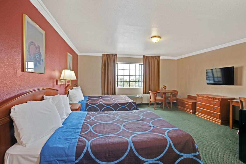 Мотель Super 8 By Wyndham Hollywood/La Area Лос-Анджелес Екстер'єр фото